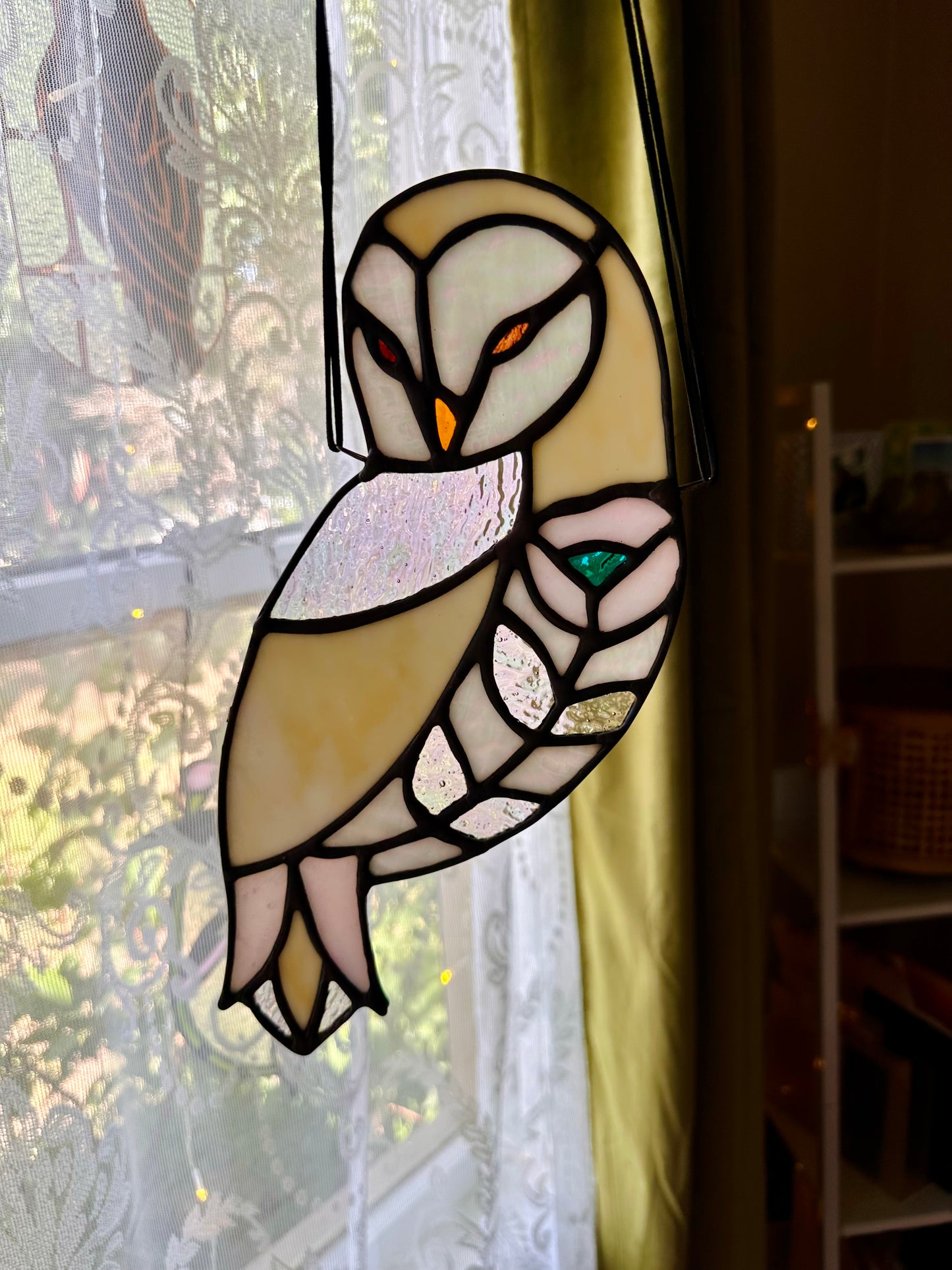 Floral Owl (Pink/White/Iridescent)