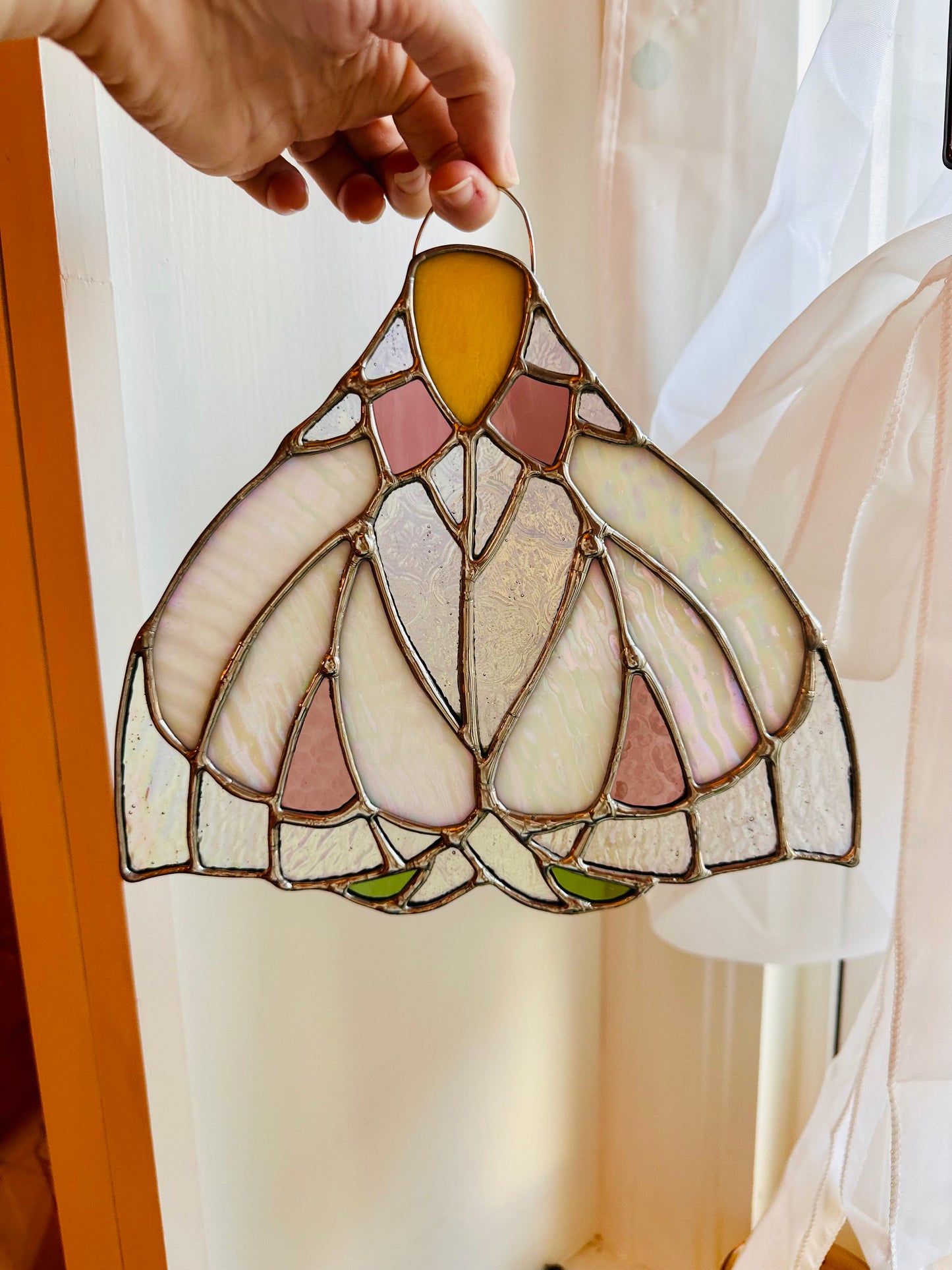 moth (irid/mint)